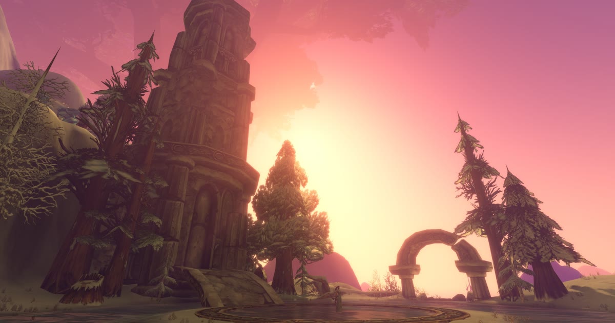 Menara batu tua dan gapura runtuh di bawah langit senja Mount Hyjal, lokasi raid Hyjal Summit di WoW Forever