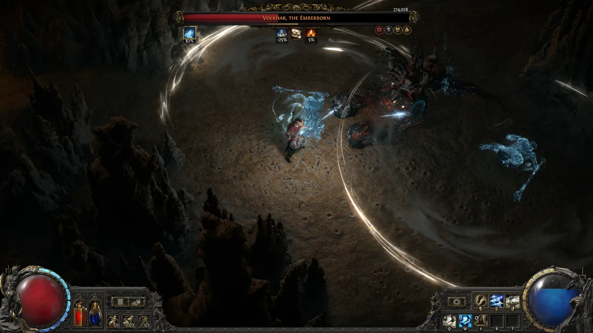 Karakter Path of Exile 2 melawan boss Volkhar, the Emberborn di gua gelap dengan efek serangan es